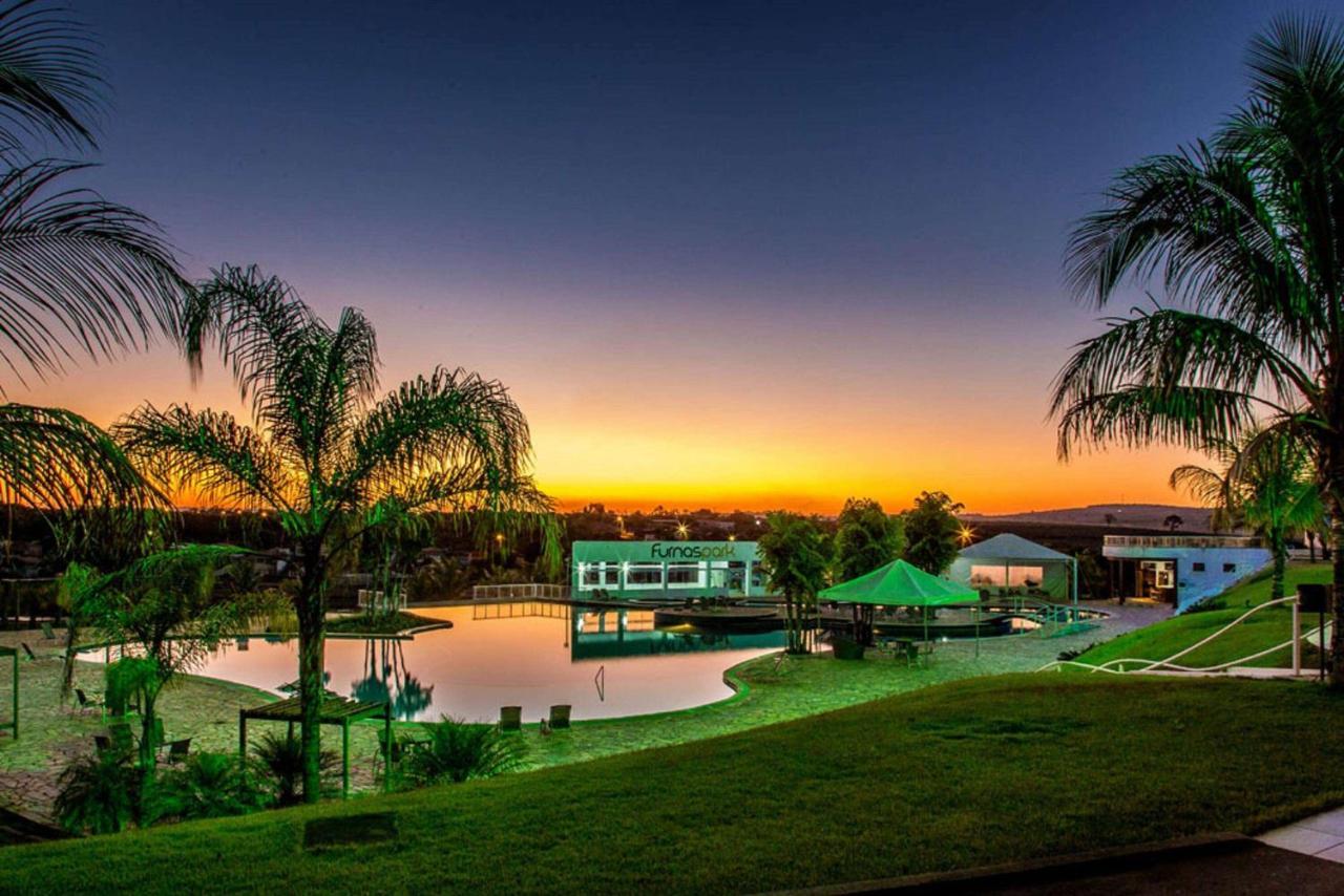 Ramada By Wyndham Furnaspark Formiga Exterior foto