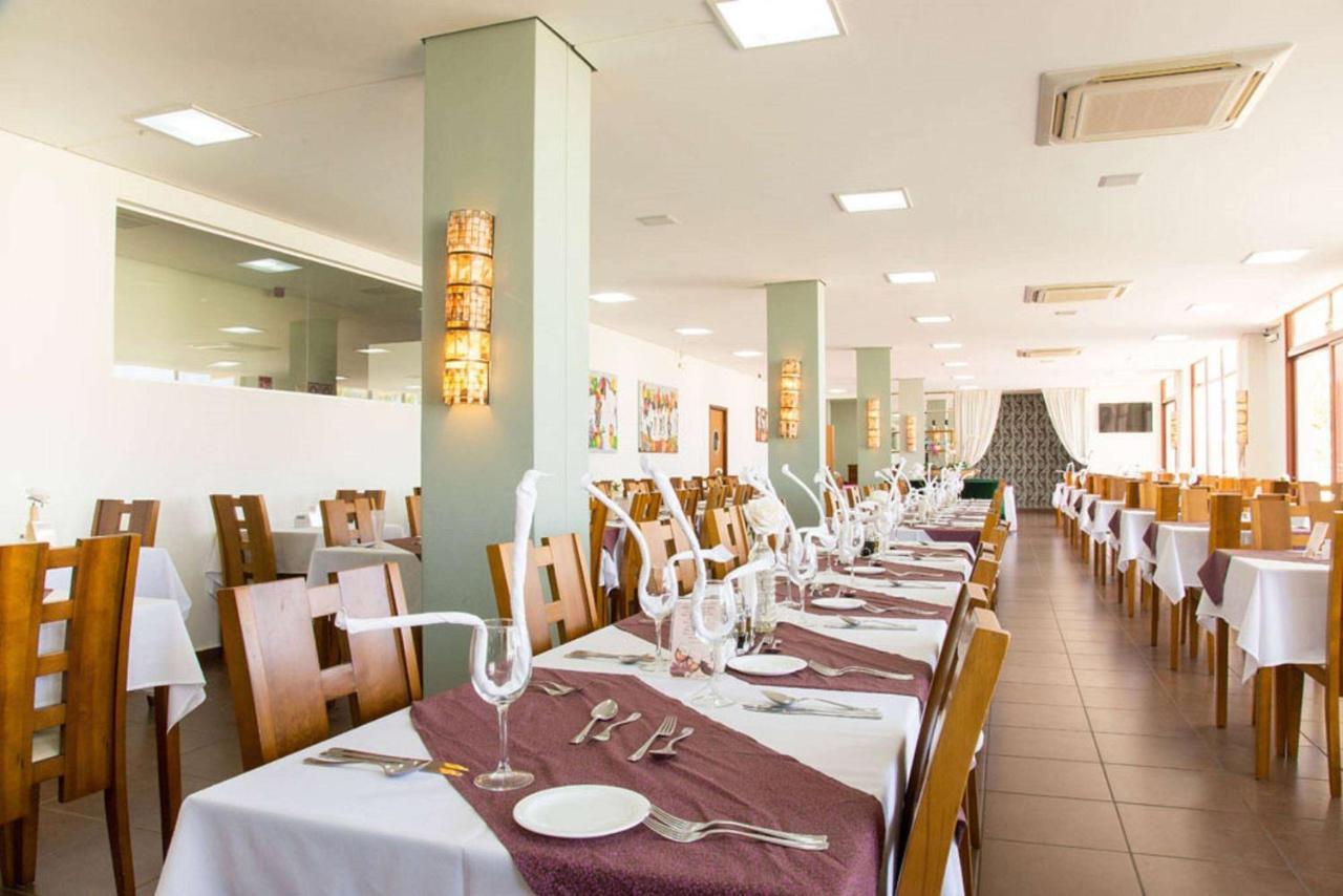 Ramada By Wyndham Furnaspark Formiga Exterior foto