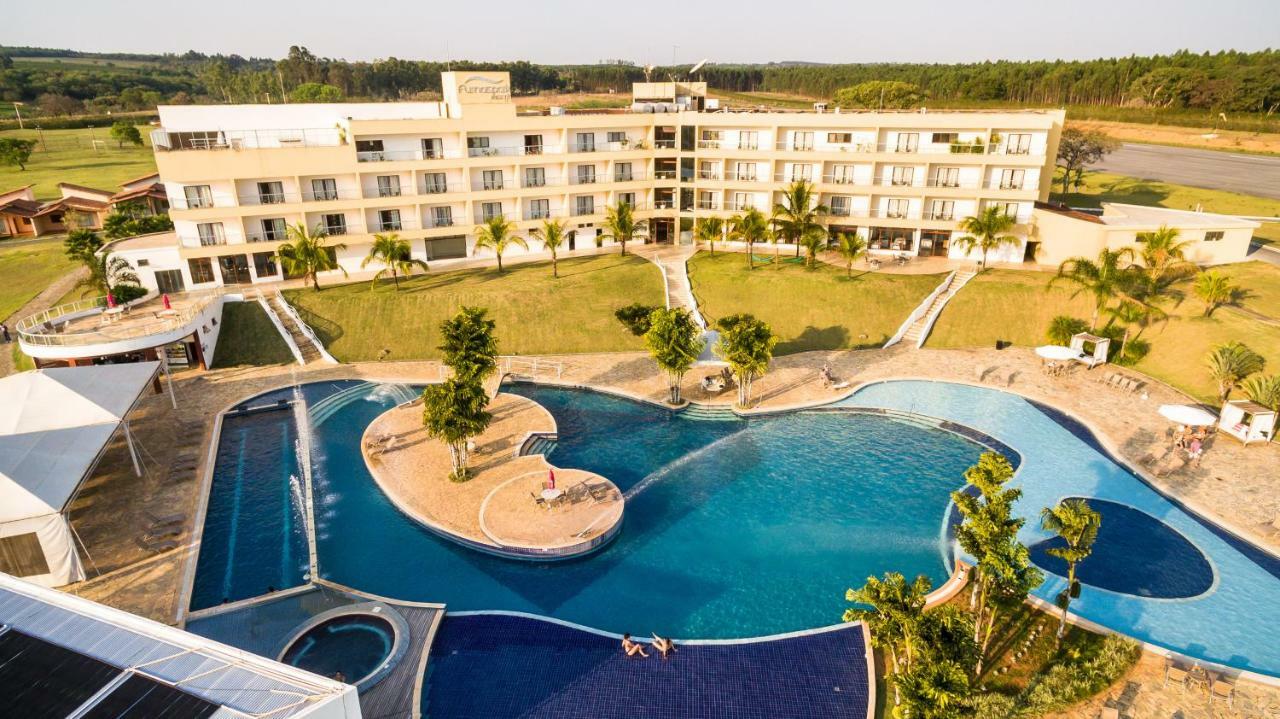 Ramada By Wyndham Furnaspark Formiga Exterior foto